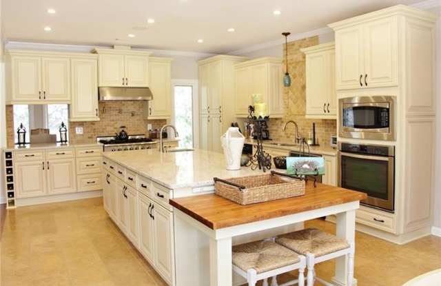 7905 Saddle Ridge Drive Gallery 4