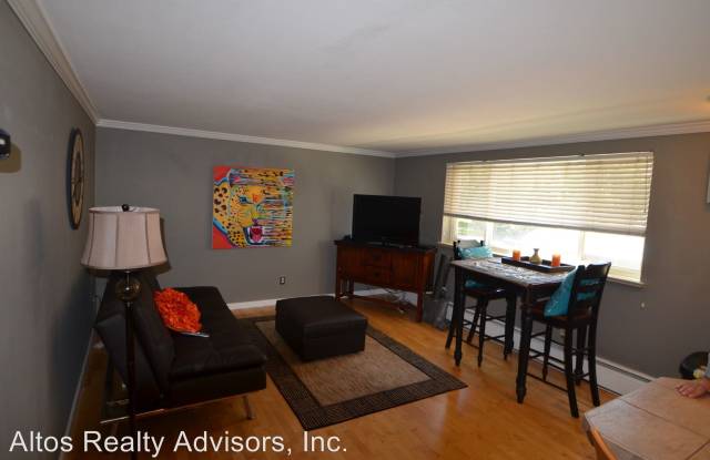 1260 Humboldt St #12 Gallery 3