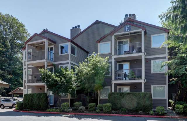 Spacious 2bd, 2ba Upper Unit Available in Great Downtown Location w/ Trail Access! photos photos