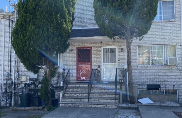 82 Beach St - 82 Beach Street, Staten Island, NY 10304 82 Beach St - 82 Beach Street, Staten Island, NY 10304