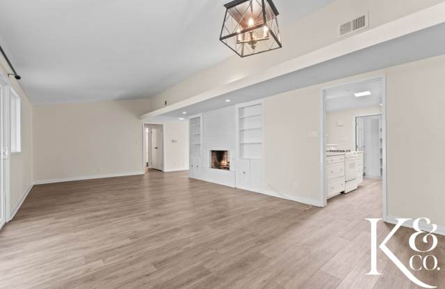Single-Story Thousand Oaks Home with Private Pool Gallery 3