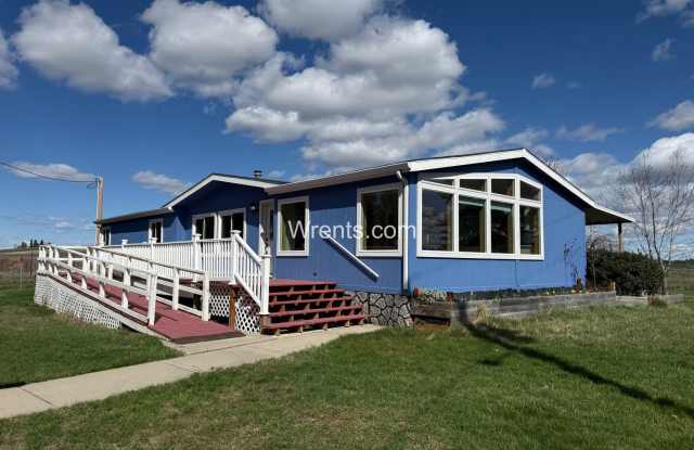 Country Living Retreat Near Cheney – Space, Privacy & Homestead Charm - 26808 West Tucker Prairie Road, Spokane County, WA 99004