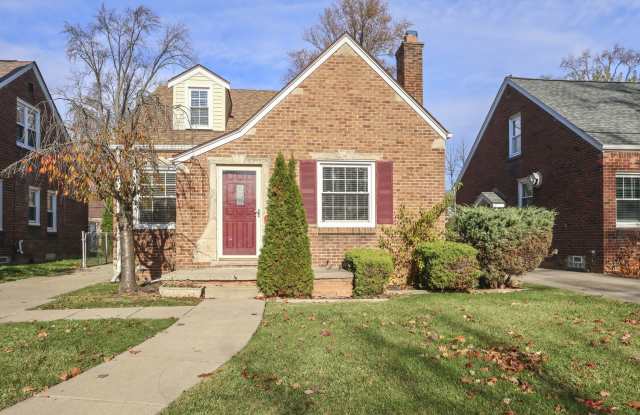 1792 Roslyn Rd photos photos