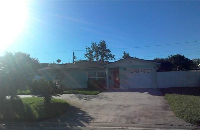 4390 34TH AVENUE N - 4390 34th Street North, St. Petersburg, FL 33713