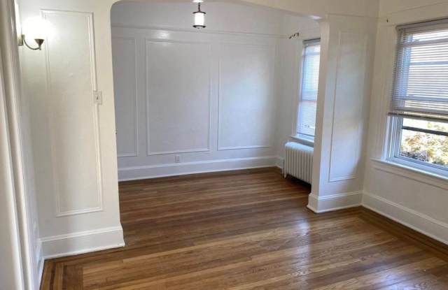 1827 Hone Ave Gallery 4