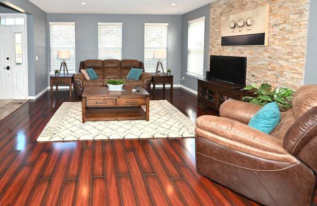 1949 Blackberry Lane Gallery 3