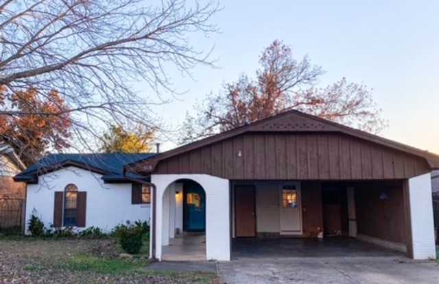 608 REDSTONE AVENUE Gallery 2