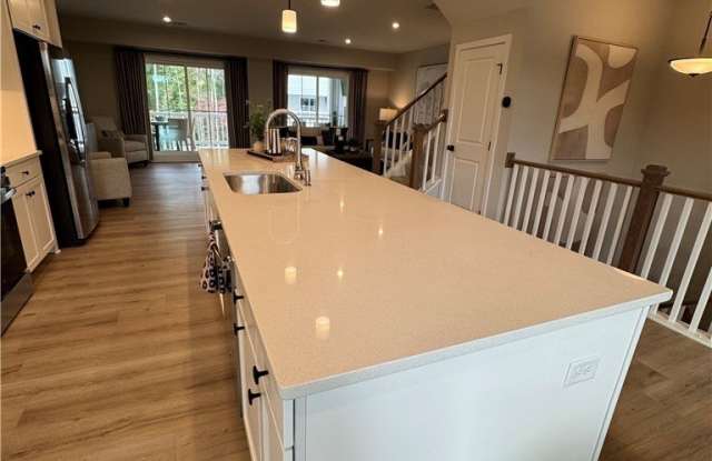 8001 Lake Laurel Ln unit: B photos photos