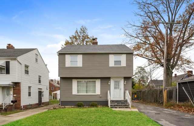3709 Monticello Boulevard - 3709 Monticello Boulevard, Cleveland Heights, OH 44121