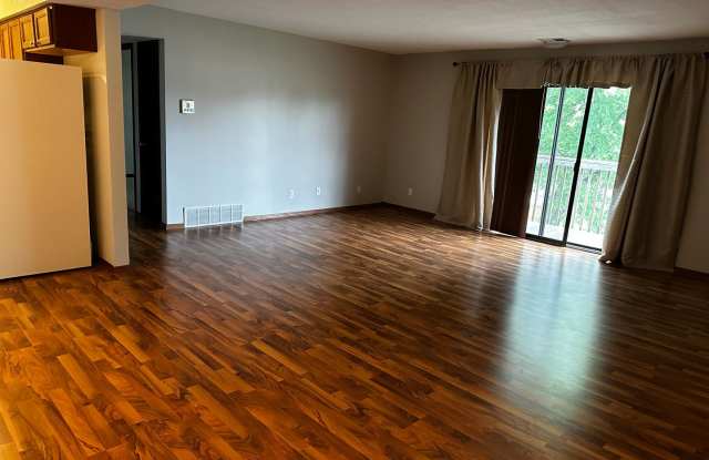 West Des Moines Condo for Rent - 9557 University Avenue, Clive, IA 50325