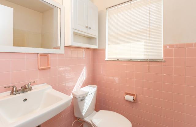 5847 Woodside Dr Gallery 4