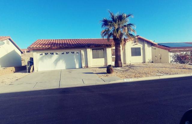 SINGLE FAMILY HOME WITH 2 CAR GARAGE photos photos