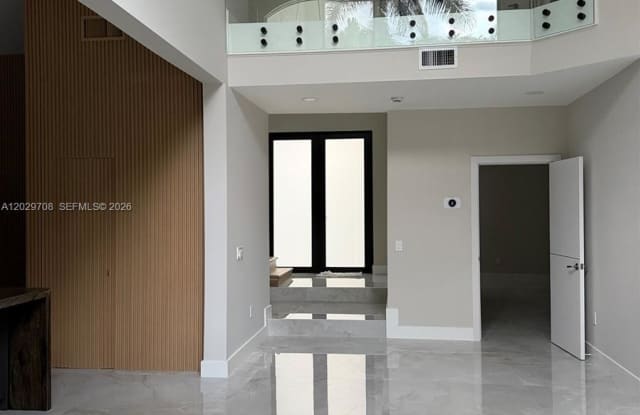 4499 Northwest 93rd Doral Court Gallery 4
