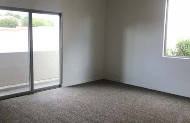 Occupied Please Do NOT Disturb Tenant - 3 Bedroom 2 Bath Contact Property Pros Property Management Gallery 3
