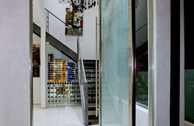8967 SHOREHAM Drive Gallery 4