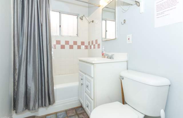 834 Island Ct Gallery 2