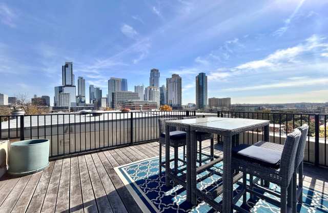 Luxury 1 Bed, 1.5 Bath Loft with Spectacular Downtown City Views photos photos