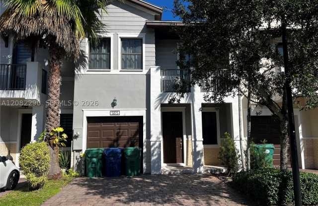 5815 NW 104th Path Gallery 1