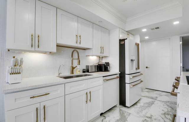 5280 N Ocean Drive photos photos