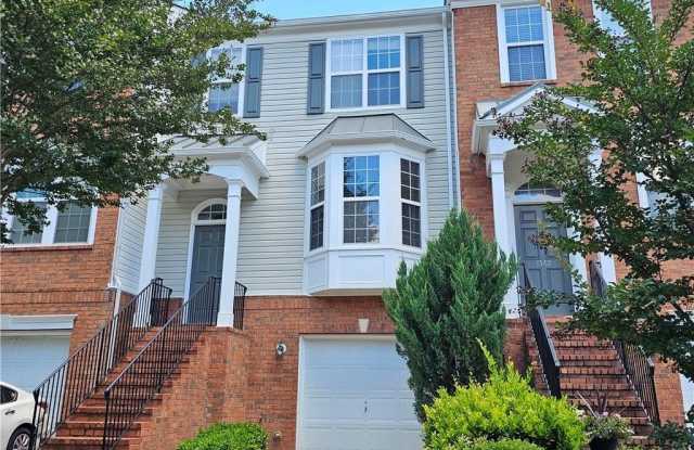 1367 Thornborough Drive Gallery 1