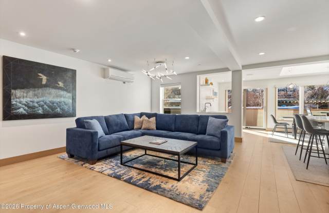 447 E Cooper Avenue Gallery 2