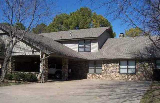 2504 E Sweetbriar Drive photos photos