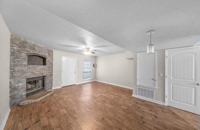 2-Bed, 1.5-Bath, Two-Level Condo Delivers photos photos 2-Bed, 1.5-Bath, Two-Level Condo Delivers photos photos
