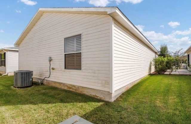 1037 RIDGEVILLE Road Gallery 4