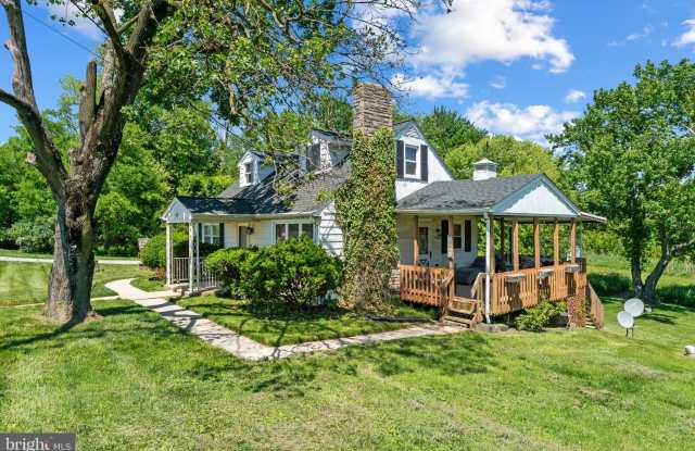 15605 HANOVER Pike photos photos