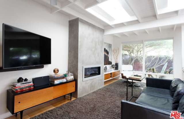 2036 WALGROVE AVE - 2036 Walgrove Avenue, Los Angeles, CA 90066