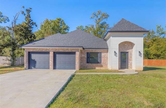 927 Magdalena - 927 Magdalena Street, Calcasieu County, LA 70663