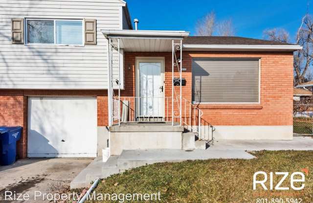 1853 Cresthill Drive Gallery 4