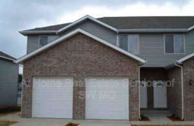 5560 N. Green - 5560 North Green Lane, Ozark, MO 65721