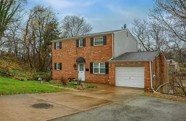 *Updated & Spacious 3BR/1.5BA Single-Family Home Available in West Mifflin* photos photos