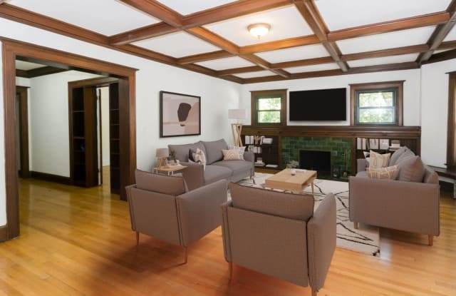 5700 S. Blackstone Avenue photos photos