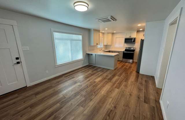 NICE UNIT WITH 2 BED 1 BATH IN GREAT LOCATION IN AUBUN! Gallery 4