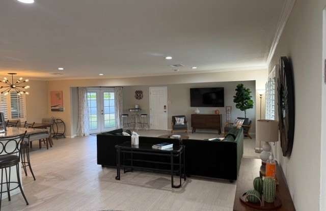 2104 Birdie photos photos