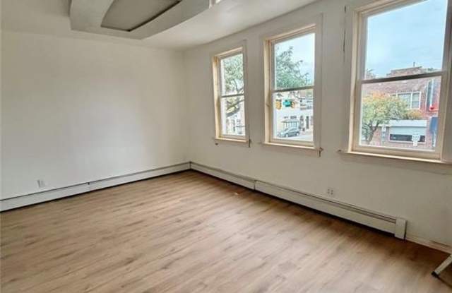 329 Broad Avenue Gallery 2
