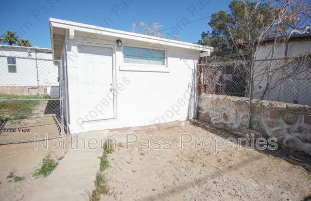 4416 La Luz photos photos