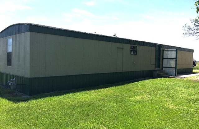 2 Bed 2 Bath Mobile Home Sitting On 1 Acre photos photos