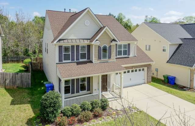 Lovely Large Family Home in Fuquay! - 913 Steelhorse Drive, Fuquay-Varina, NC 27526