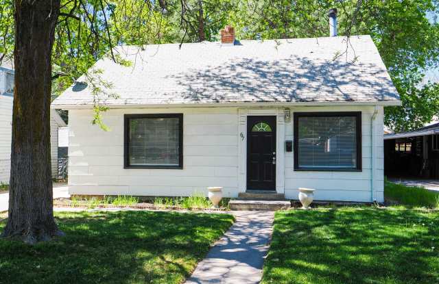 3 Bed Bungalow Near BYU & UVU – Large Private Yard photos photos