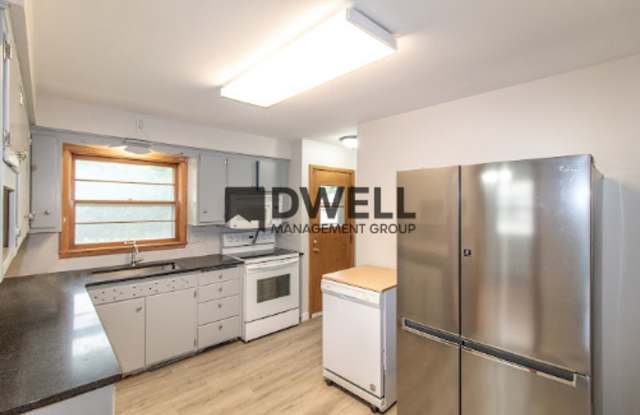 Recently Renovated 3 bedroom Single Family Home - 2213 Elton Hills Drive Northwest, Rochester, MN 55901
