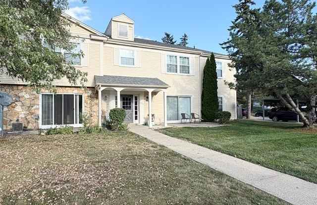 833 BLOOMFIELD VILLAGE Boulevard - 833 Bloomfield Village Boulevard, Auburn Hills, MI 48326
