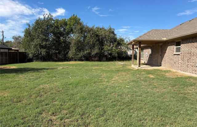 1701 Tanglewood Drive Gallery 2