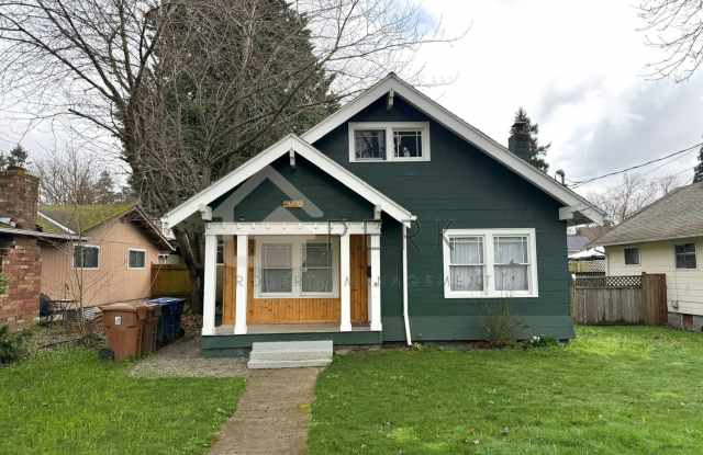Charming Updated South Tacoma Home with Spacious Bonus Loft and Fenced Yard photos photos