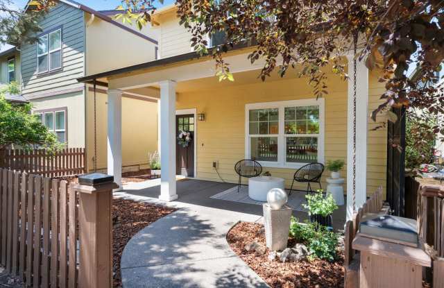Charming Craftsman in SE Bend – $2,795/mo | Available Now - 61718 Poppy Place, Bend, OR 97702
