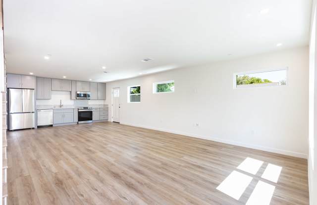 3564 Bancroft Street Gallery 3