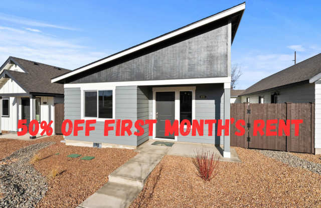 50% OFF!!! Modern 3 Bed/2 Bath Single-Level Home with Open Living - Redmond photos photos