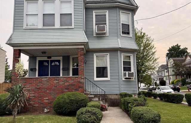 70 BENNETT AVE photos photos